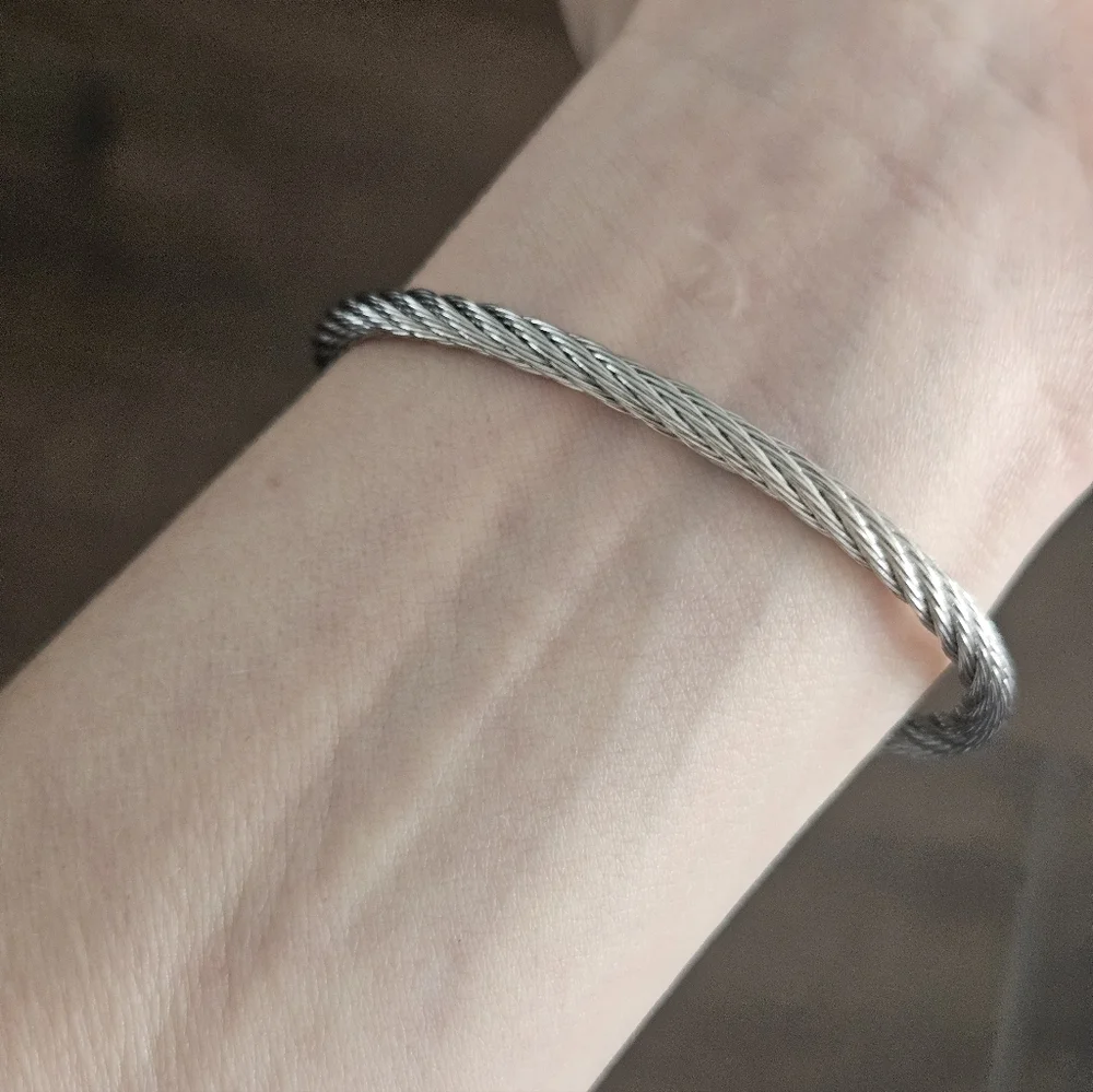 NEW 18KGP Silver-Tone Stainless Steel Cable Bracelet with Hook Clasp